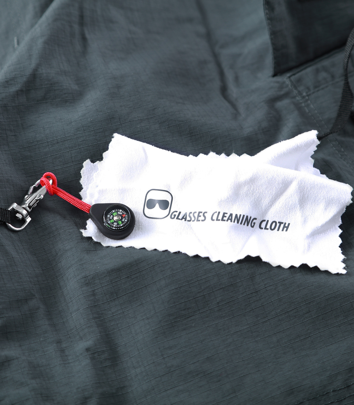 Pantalon de voyage léger transformable en short