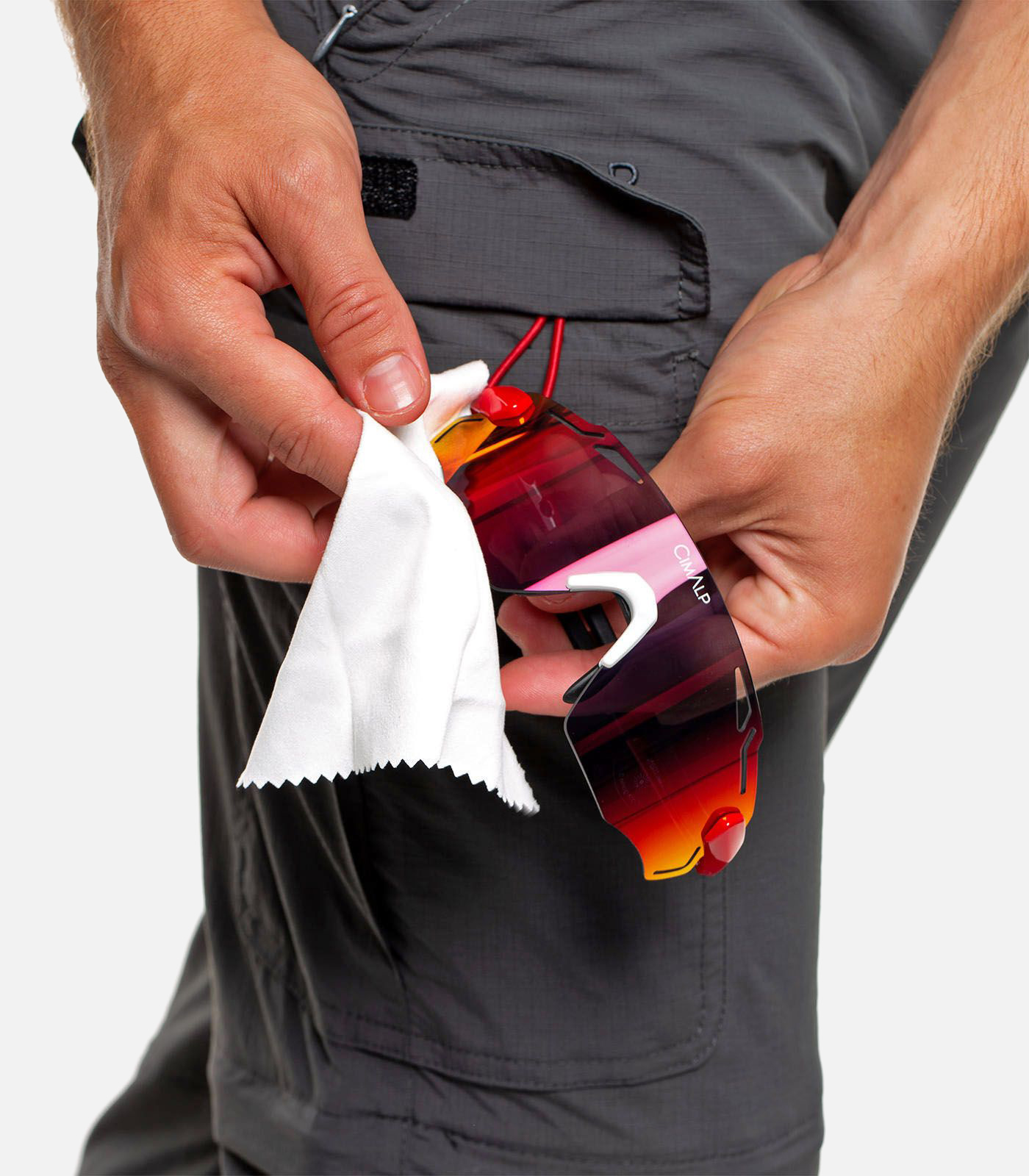 Pantalon transformable 2 en 1 & anti-moustiques
