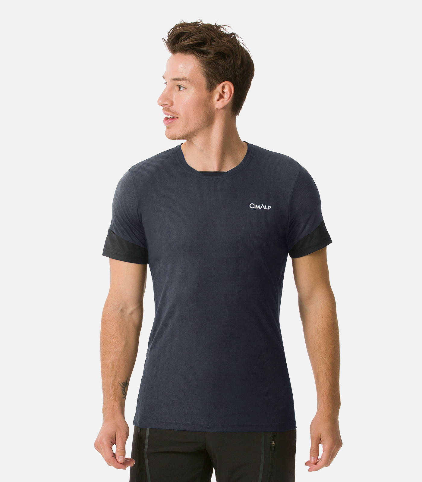 T-shirt technique ultra-léger et compactable