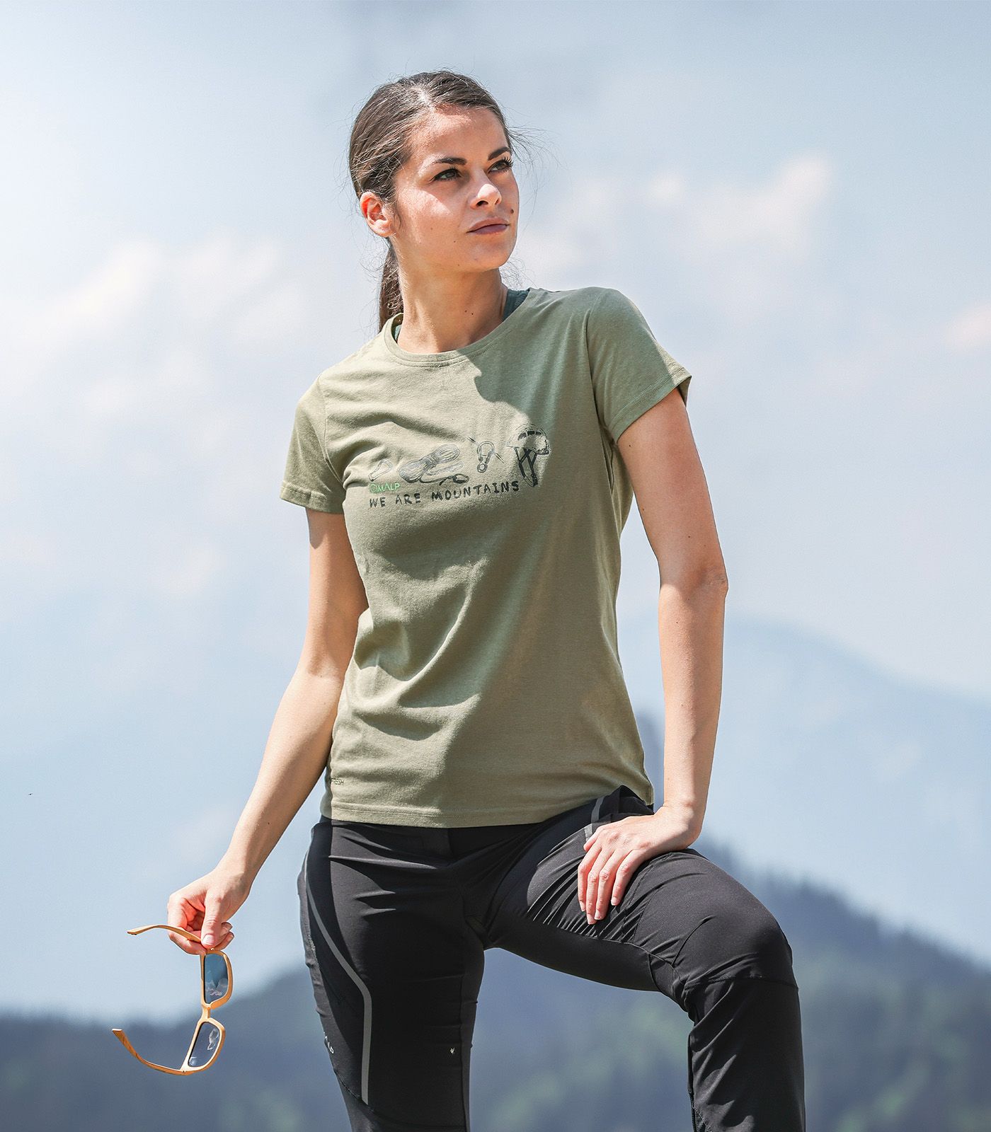 Leichtes T-Shirt aus Baumwolle und Polyester